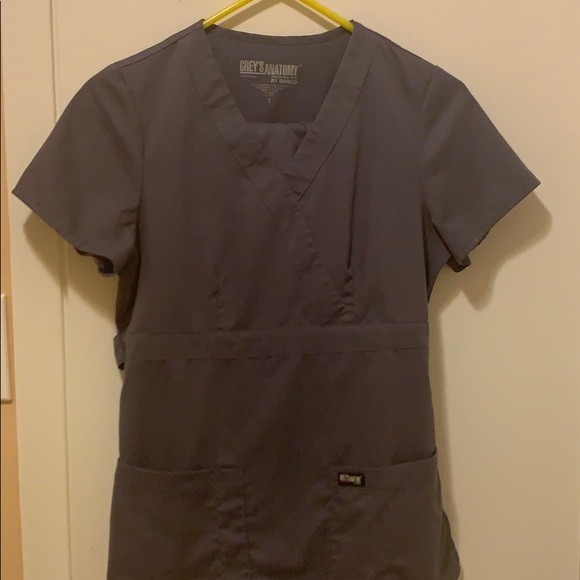 Grey's Anatomy Pants - Greys anatomy scrub set in graphite grey